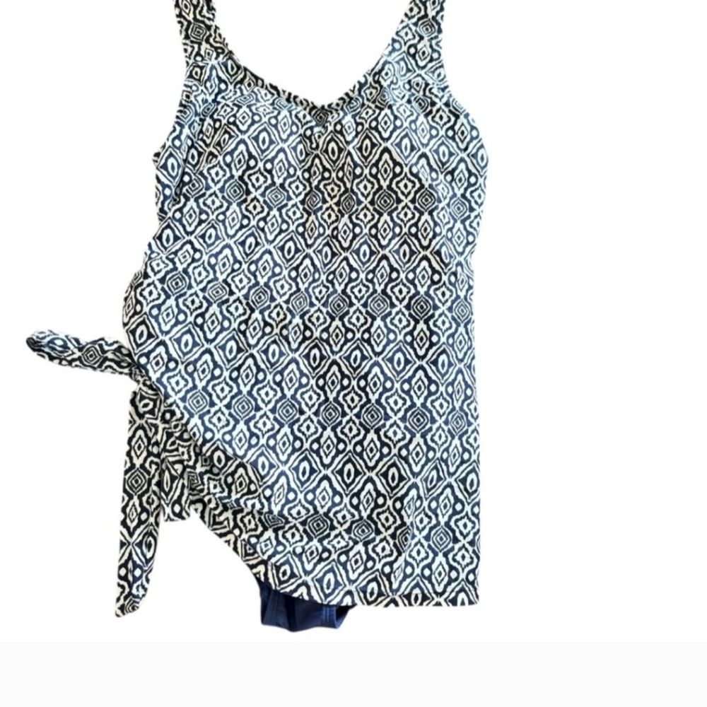 Shore Shapes Swimwear Navy & Wht One Piece Patterned SideTie Swimsuit 10